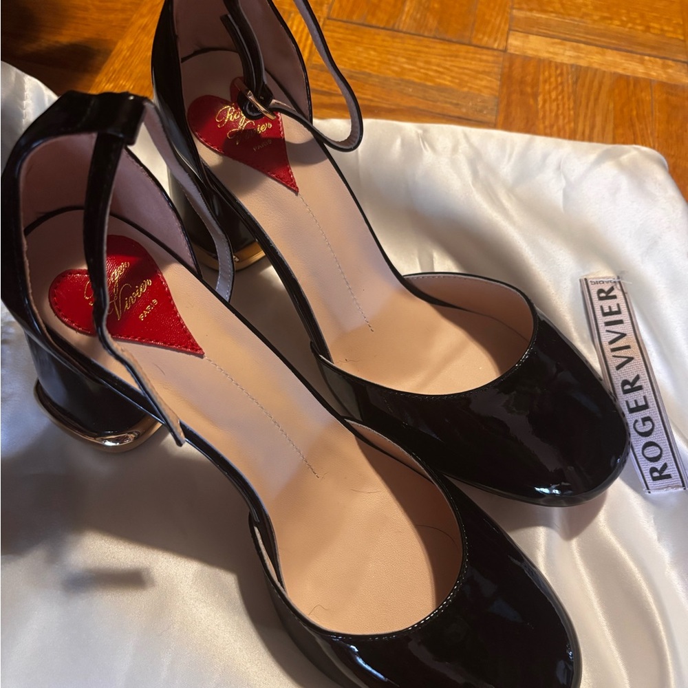 Roger Vivier Black Patent Slingback Stilettos
